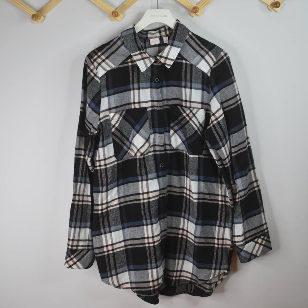 Make & Model Flannel long sleeve shirt Small blue